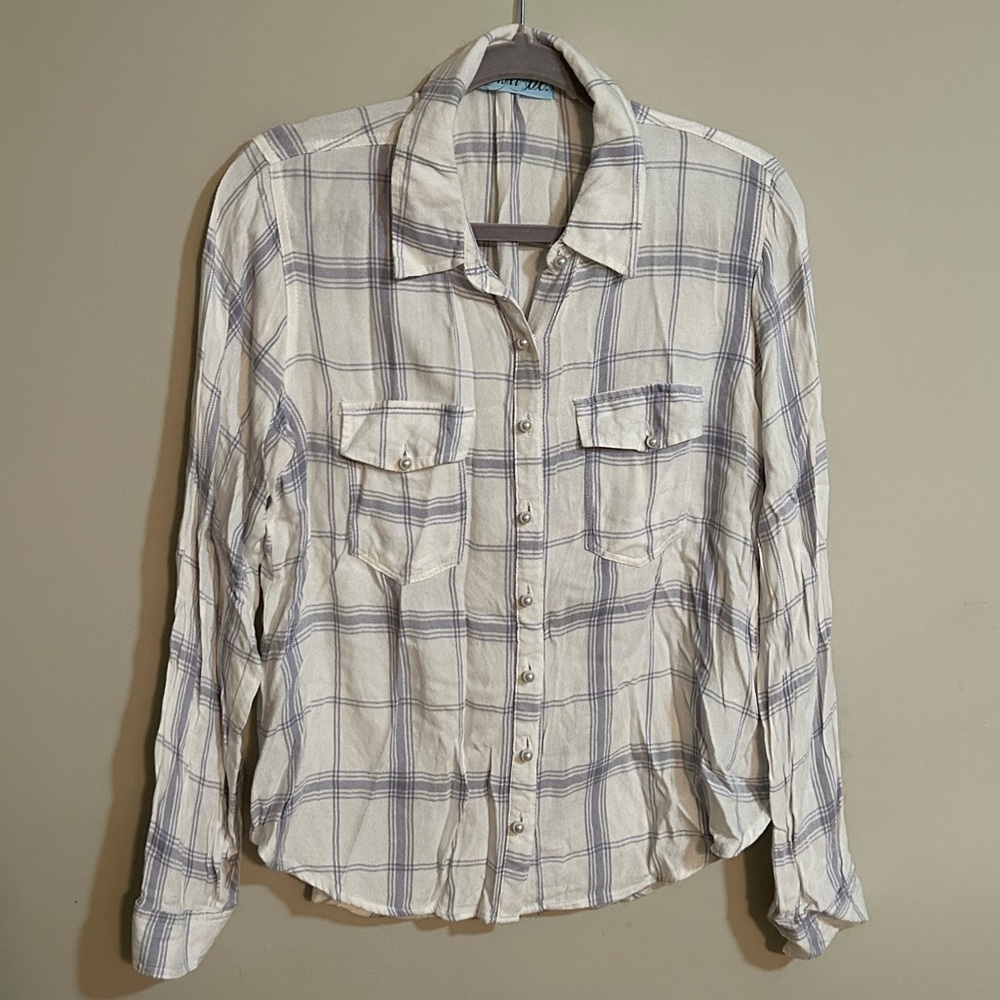 Dina be Women’s Size Medium Pearl Button Up Blue White Plaid Top